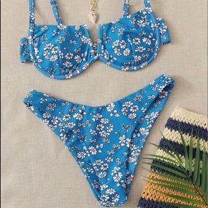 SHEIN Floral V Wired Underwire High Cut Bikini